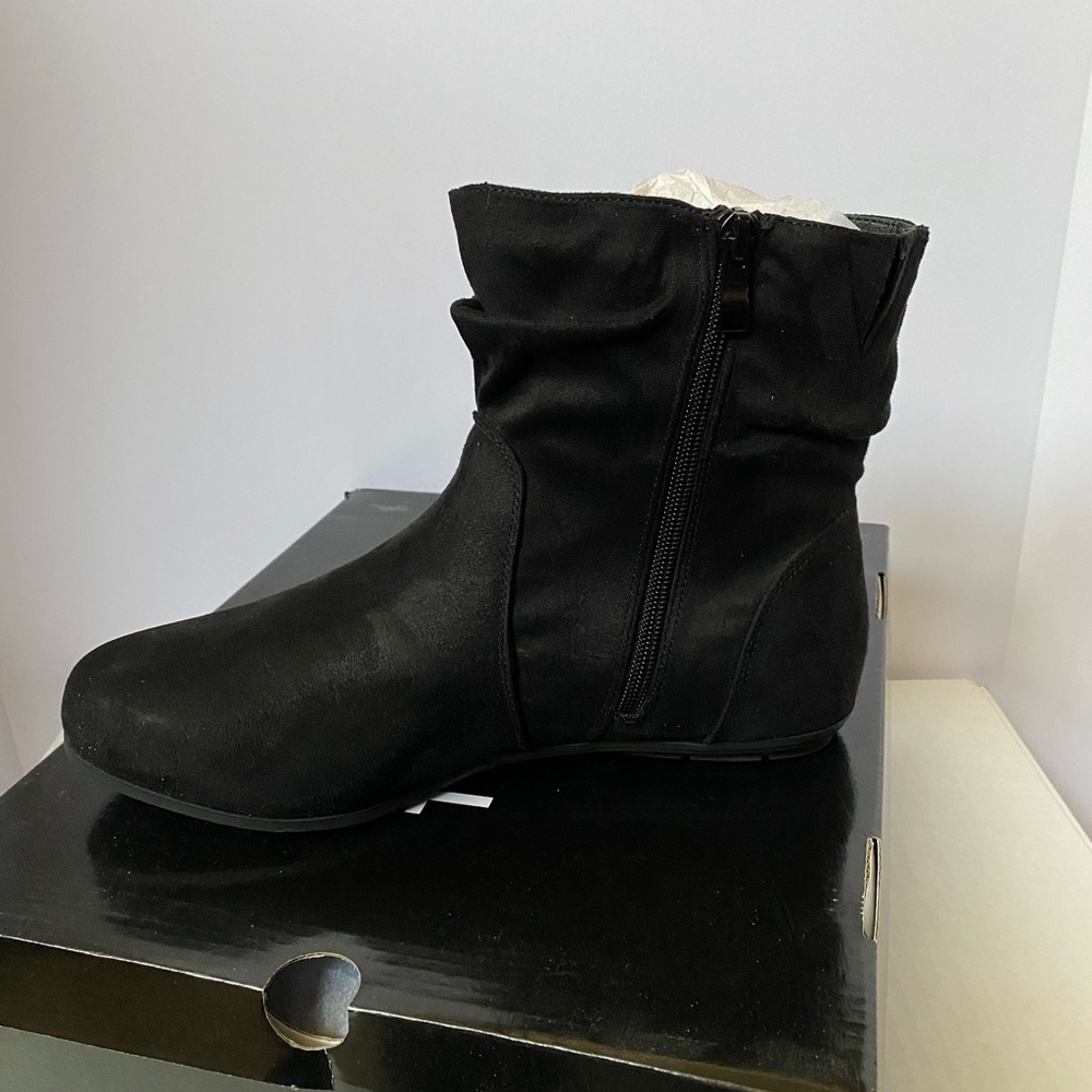 Torrid NWT - Faux Suede Flat Scrunch Bootie 9W